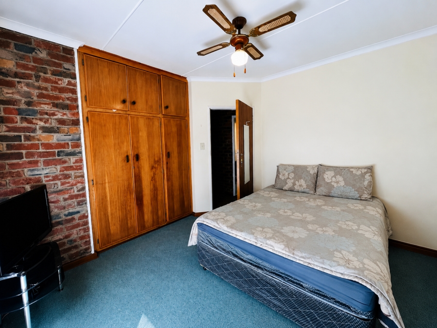 4 Bedroom Property for Sale in Pellissier Free State